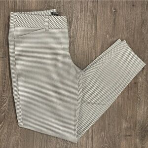 Express Black and White Patterned Dress Pants Size XXS